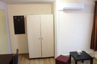 Отель Solar Пловдив Небольшой двухместный номер с 2 отдельными кроватями-4
